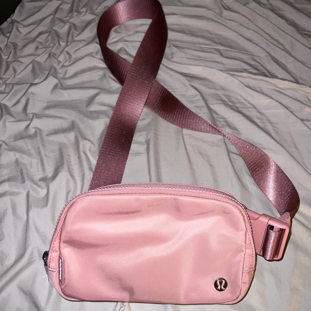 Pink lululemon everywhere belt bag 1L